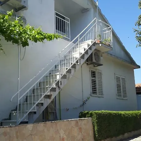 Apartment Zora Trogir